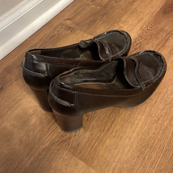 Rialto Brown Heels - Picture 4 of 4